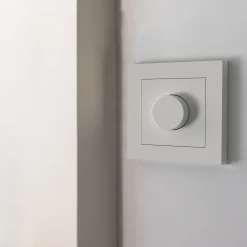 Heatit Fjernstrømbryter|Smarte Sensorer|Z-Dim 2 Z-Wave multidimmer 250 W