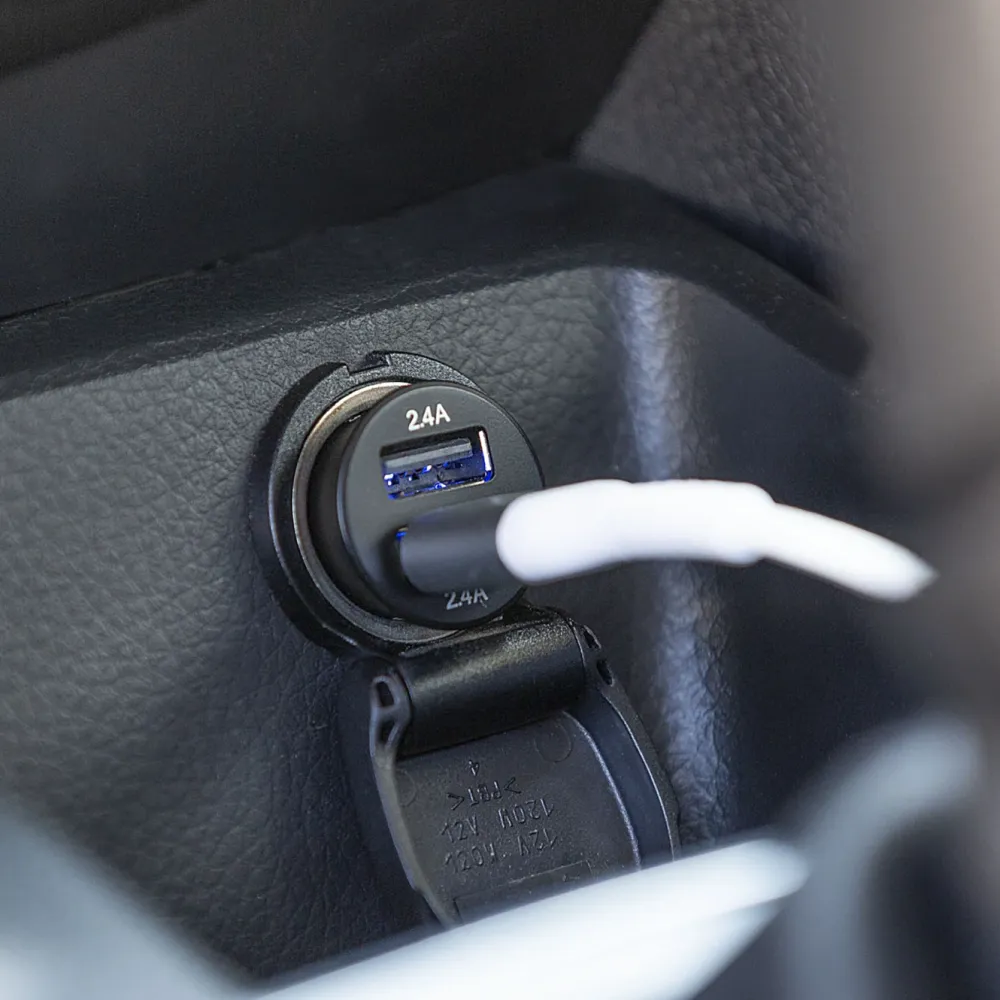 Linocell Mobiltelefonladere|USB-billader med to USB-porter 4,8 A Svart