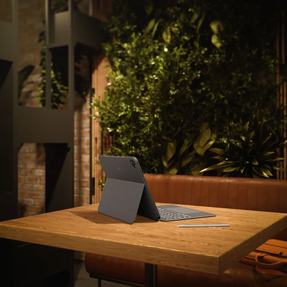 Logitech Tastatur|Gaming Tastatur|Combo Touch for iPad Pro 13" (M4, 2024)
