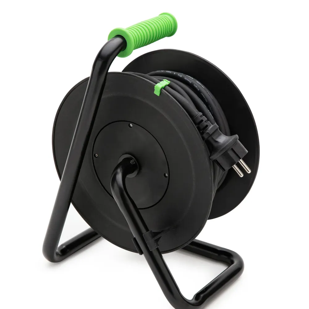 Luxorparts Strømledninger|4-veis kabelsnelle 15 m IP44