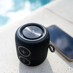 Nomadelic Høyttaler|Stemmeassistenter|Loud 705 Vanntett Bluetooth-høyttaler