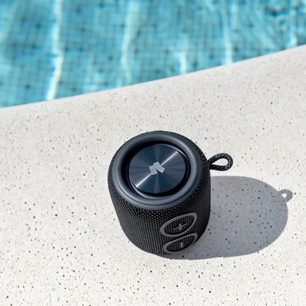 Nomadelic Høyttaler|Stemmeassistenter|Loud 705 Vanntett Bluetooth-høyttaler