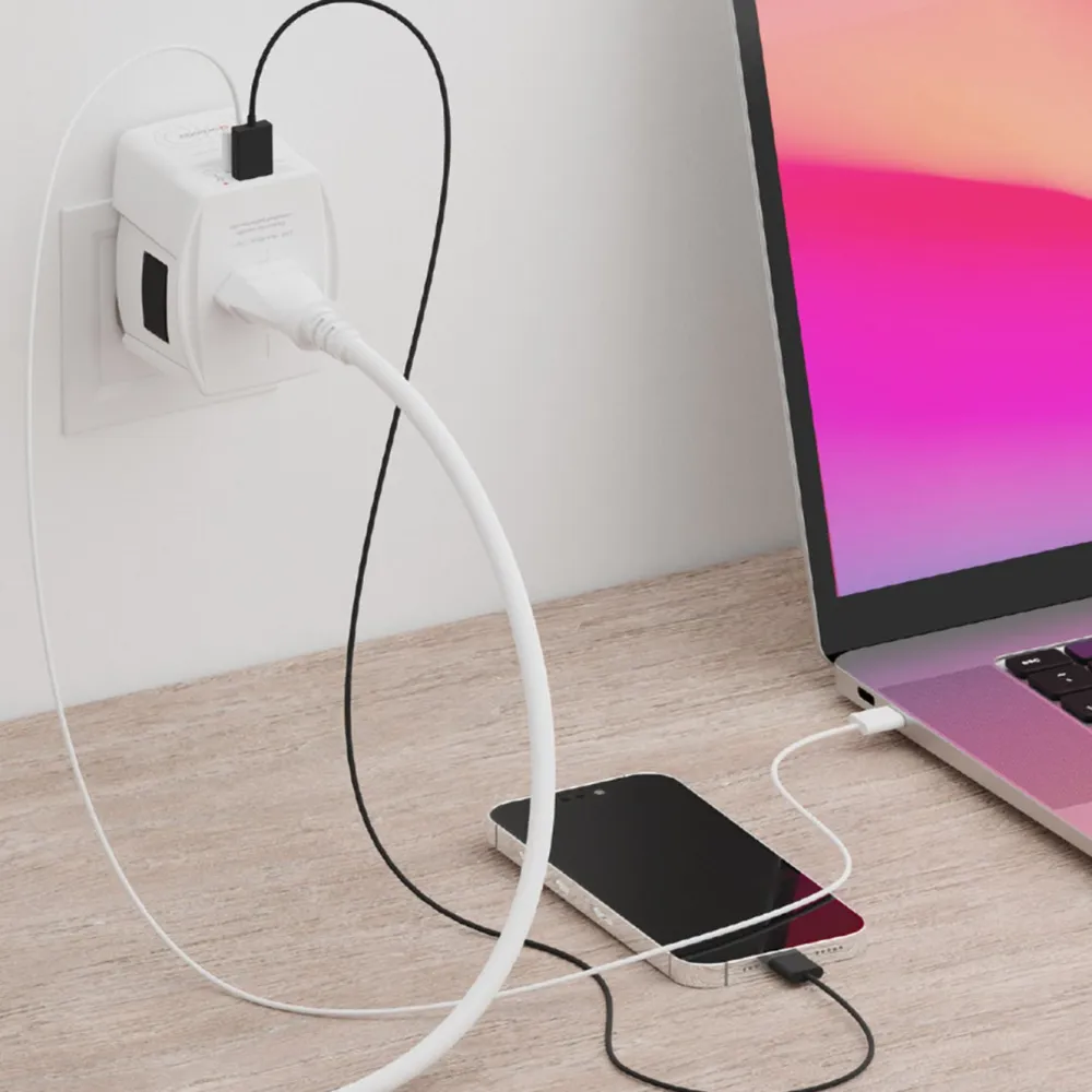 Skross Reiseeffekter|Overfallsalarm|AC65PD ujordet reiseadapter med USB PD 65W