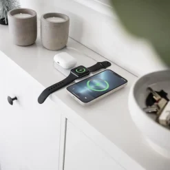 Vonmählen Hjemmekontor|Mobiltelefonladere|Aura Home 3-i-1 trådløs ladestasjon med MagSafe