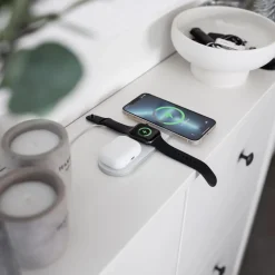 Vonmählen Hjemmekontor|Mobiltelefonladere|Aura Home 3-i-1 trådløs ladestasjon med MagSafe