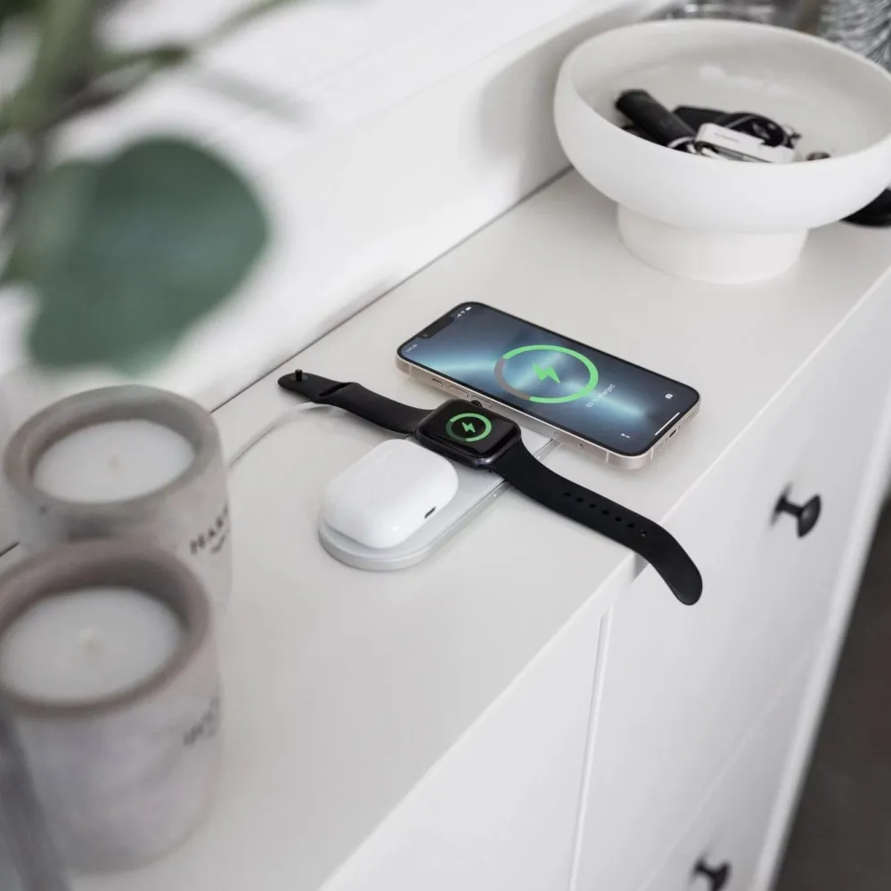 Vonmählen Hjemmekontor|Mobiltelefonladere|Aura Home 3-i-1 trådløs ladestasjon med MagSafe