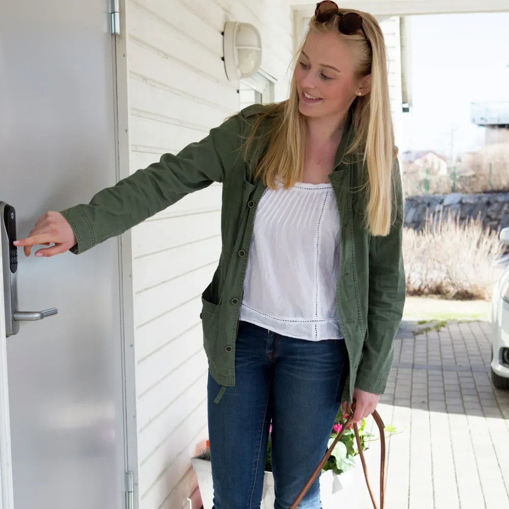 Yale Låser|Smarte Lås|Doorman Classic Home