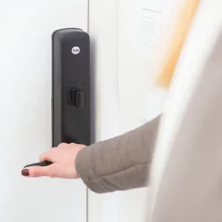 Yale Låser|Smarte Lås|Doorman Classic Home