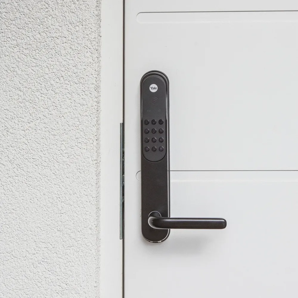 Yale Låser|Smarte Lås|Doorman Classic Home