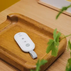 Yale Alarmsystemer|Smarte Alarmer|Keyfob Fjernkontroll med alarmfunksjoner
